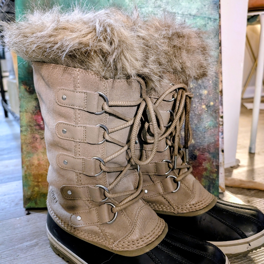Sorel Tan and Black Winter Boots with Faux Fur